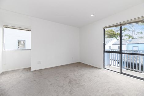 Photo of property in 3 Sun Place, Henderson, Auckland, 0612