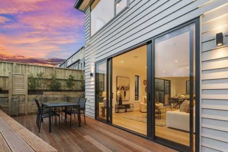 Photo of property in 12 Makumaku Place, Long Bay, Auckland, 0630