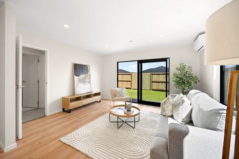 Photo of property in 74 Overton Street, Rototuna North, 3210