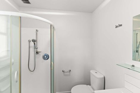 Photo of property in 32 Vagues Road, Northcote, Christchurch, 8052