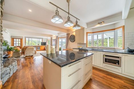 Photo of property in 92 Plateau Road, Te Marua, Upper Hutt, 5018