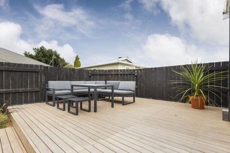 Photo of property in 19 Carlisle Street, Milson, Palmerston North, 4414