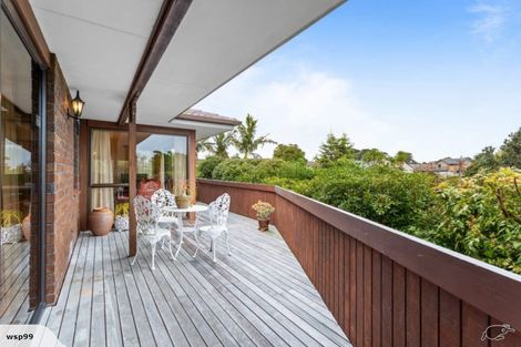 Photo of property in 10 Wilmington Place, Forrest Hill, Auckland, 0620