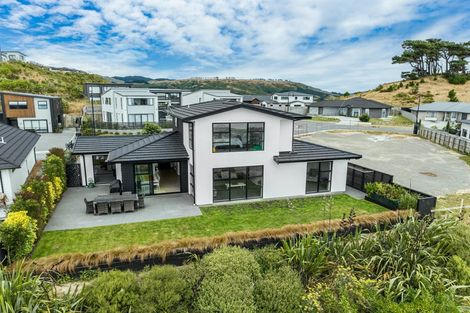 Photo of property in 3 Kaiaho Close, Aotea, Porirua, 5024