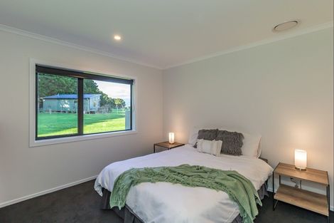 Photo of property in 30 Ohau Gravels Way, Ohau, Levin, 5570