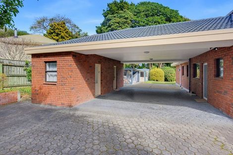 Photo of property in 10 Karaka Grove, Waikanae, 5036