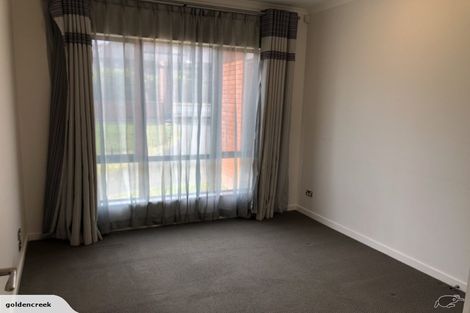 Photo of property in 8 Travis View Drive, Fairview Heights, Auckland, 0632