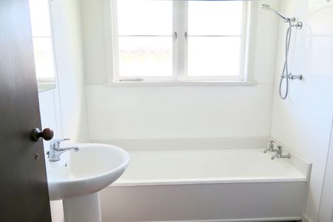 Photo of property in 64 Princes Street, Cambridge, 3434