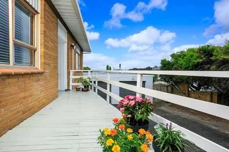 Photo of property in 1/4 Lynn Road, Bayview, Auckland, 0629