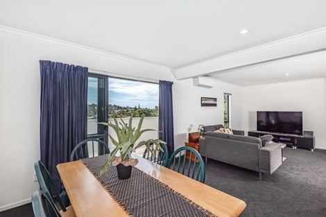 Photo of property in 2/28a Marlborough Avenue, Glenfield, Auckland, 0629