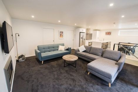 Photo of property in 11b Saint Peters Place, Queenstown, 9300