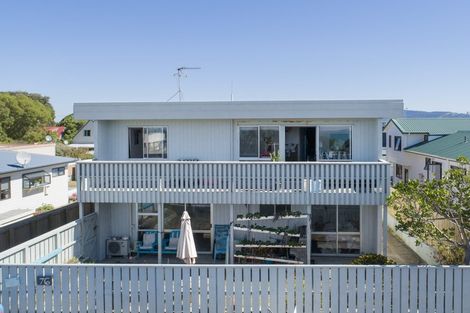 Photo of property in 76 Karewa Parade, Papamoa Beach, Papamoa, 3118