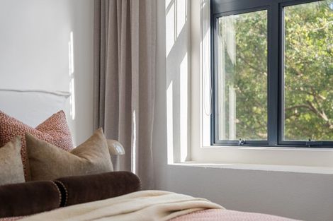 Photo of property in 1/11 Courtenay Place, Te Aro, Wellington, 6011