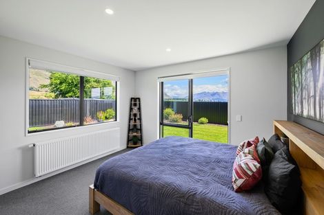 Photo of property in 29 Little Alpha Loop, Wanaka, 9305