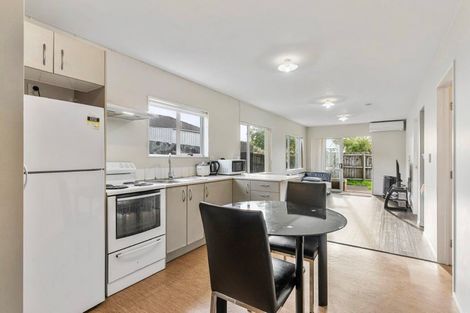 Photo of property in 9/242 Great North Road, Henderson, Auckland, 0612