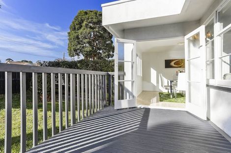 Photo of property in 39 St Georges Road, Avondale, Auckland, 0600