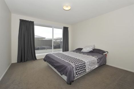 Photo of property in 167 Queenspark Drive, Parklands, Christchurch, 8083