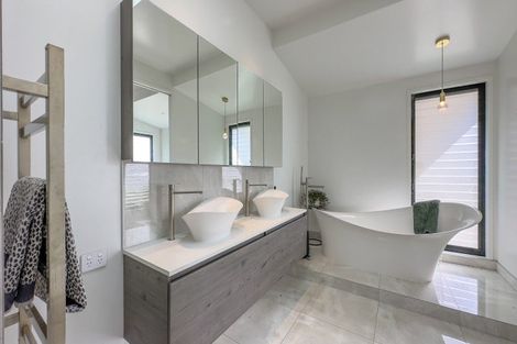 Photo of property in 387 Wentworth Valley Road, Whangamata, 3691