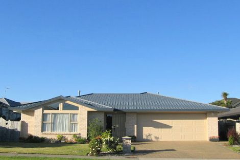 Photo of property in 35 Realm Drive, Paraparaumu, 5032