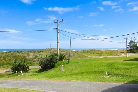 Photo of property in 61 Marine Drive, Te Kopuru, 0371