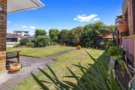 Photo of property in 47 Buller Street, New Plymouth, 4310