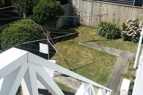 Photo of property in Mahora Court Flats, 25 Mahora Street, Kilbirnie, Wellington, 6022