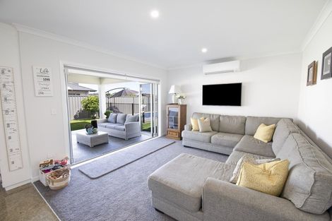 Photo of property in 34 Pelorus Avenue, Poraiti, Napier, 4112