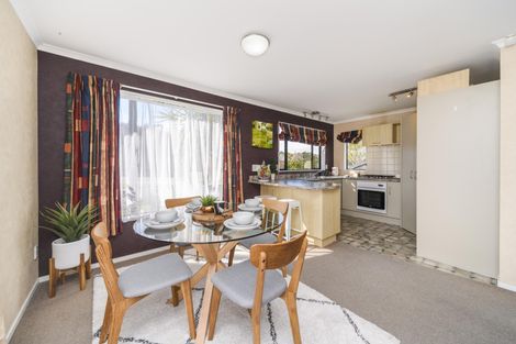 Photo of property in 4 Boston Parade, Kelvin Grove, Palmerston North, 4414