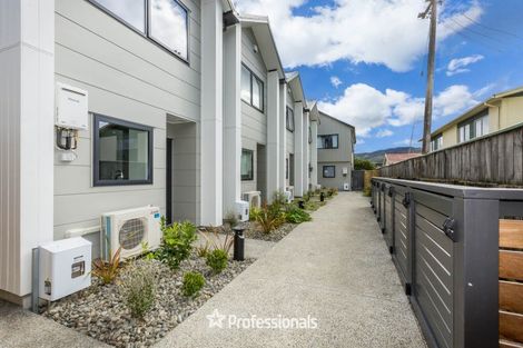 Photo of property in 3/104 Martin Street, Wallaceville, Upper Hutt, 5018