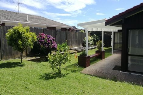 Photo of property in 33 Olena Avenue, Sunnyhills, Auckland, 2010