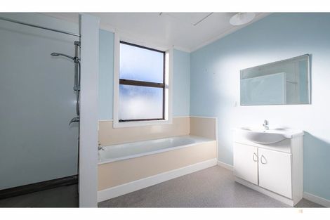 Photo of property in 1 Augustine Street, Waimate, 7924