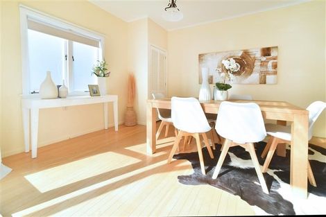 Photo of property in 1/8 Orchard Road, Waiake, Auckland, 0630