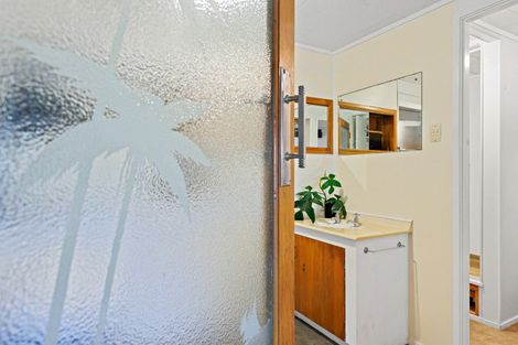 Photo of property in 18 Harbour View Road, Leigh, 0985