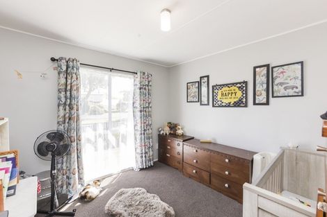 Photo of property in 1/17 Apollo Parade, Milson, Palmerston North, 4414