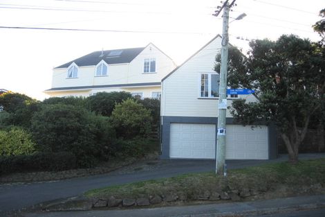Photo of property in 31 Seatoun Heights Road, Miramar, Wellington, 6022