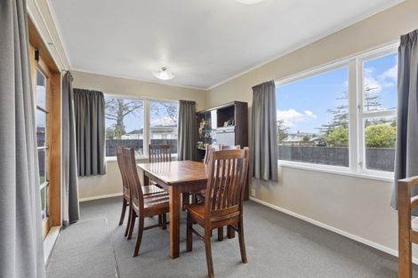 Photo of property in 16 Abraham Crescent, Milson, Palmerston North, 4414