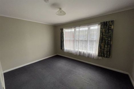 Photo of property in 1/116 Te Atatu Road, Te Atatu South, Auckland, 0610