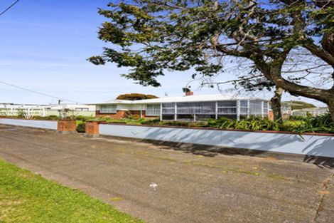 Photo of property in 75 Domett Street, Waitara, 4320