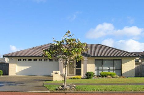 Photo of property in 10 Carousel Crescent, East Tamaki Heights, Auckland, 2016