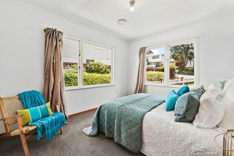 Photo of property in 3 Rossport Street, Johnsonville, Wellington, 6037