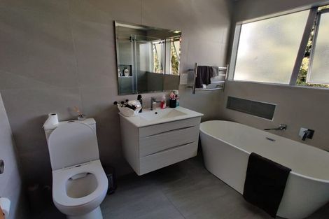 Photo of property in 18 Lipton Grove, Opaheke, Papakura, 2113