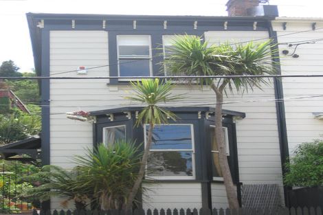 Photo of property in 122 Aro Street, Aro Valley, Wellington, 6021
