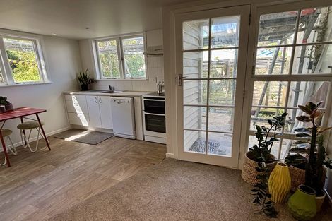 Photo of property in 11 Owen Street, Newtown, Wellington, 6021