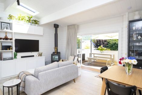 Photo of property in 13 Argyle Place, Arrowtown, 9302