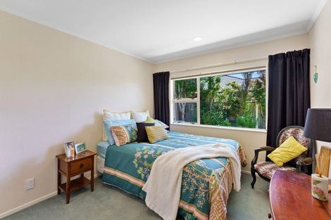 Photo of property in 308a Te Moana Road, Waikanae, 5036