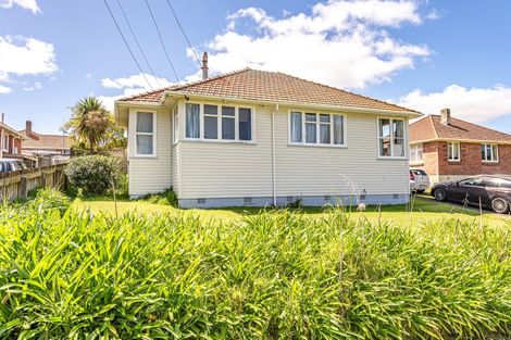 Photo of property in 90 Harper Street, Gonville, Whanganui, 4501