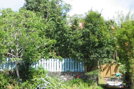 Photo of property in 35 Shoal Bay Road, Devonport, Auckland, 0624