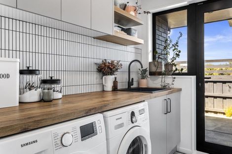 Photo of property in 31 Angus Place, Rangiora, 7400