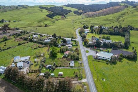 Photo of property in 8 Okahukura Road, Tapora, 0977