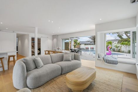 Photo of property in 27 Maygrove Drive, Orewa, 0931